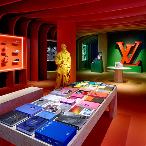 louis vuitton pop up bus|Louis Vuitton pop up store.